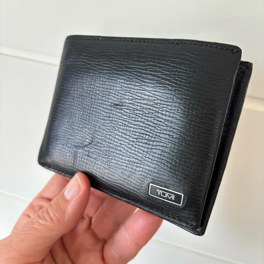 Tumi Double Billfold Men's Black Leather Wallet
